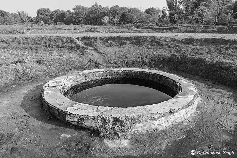 Closer view of a magnificent Paata Daarhi situated amidst Don fields of Kudda village, Jharkhand